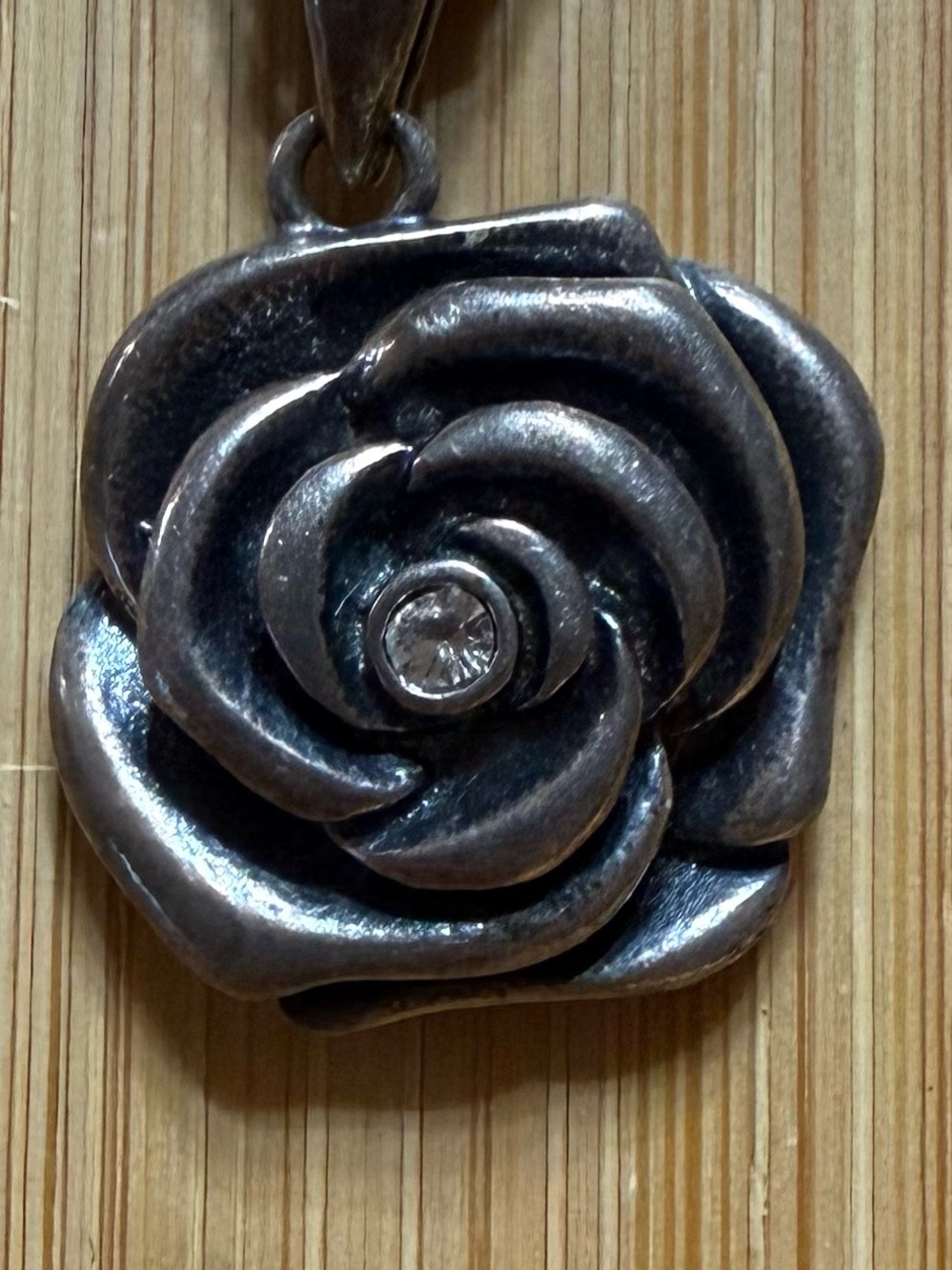 Sterling Silver Antiqued Rose Necklace Avon 2004 Chain Beautiful Pendant 925